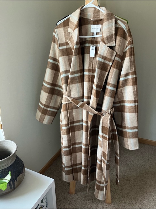 Banana Republic Jackets & Blazers - NWT Banana Republic Plaid Wool Blend Belted Trench Coat in Beige and Brown